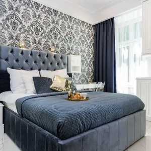 Golden Fish - New - Old Town Apartamento